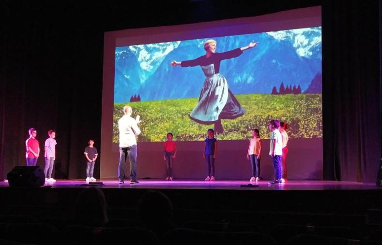 images “Confusioni” di Alan Ayckbourn, domenica e lunedì 12 al Teatro Comunale di scena gli allievi e le allieve del TeatroLAB