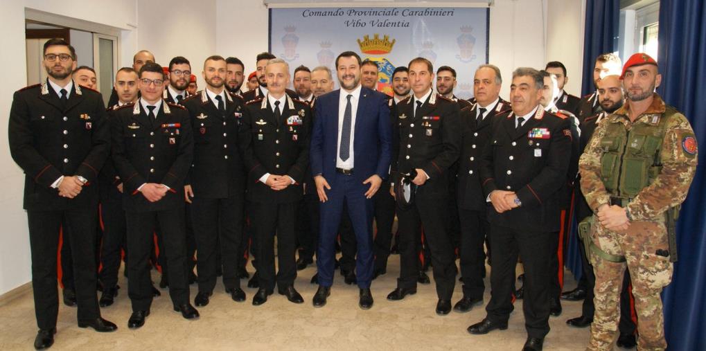 Bullismo al Liceo di Catanzaro, Tribunale dei minori e Ministero hanno già sentito la presunta vittima e le tre studentesse finite sotto accusa images Bullismo al Liceo di Catanzaro, Tribunale dei minori e Ministero hanno già sentito la presunta vittima e le tre studentesse finite sotto accusa