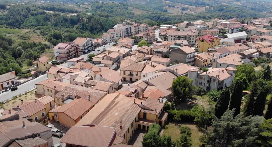 images Dimissioni in massa dei consiglieri in un Comune del Cosentino: disposto commissariamento