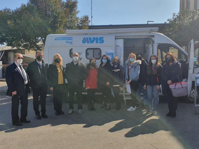 8 marzo. Il regalo alle donne di Girifalco: uno screening per le patologie tiroidee images 8 marzo. Il regalo alle donne di Girifalco: uno screening per le patologie tiroidee