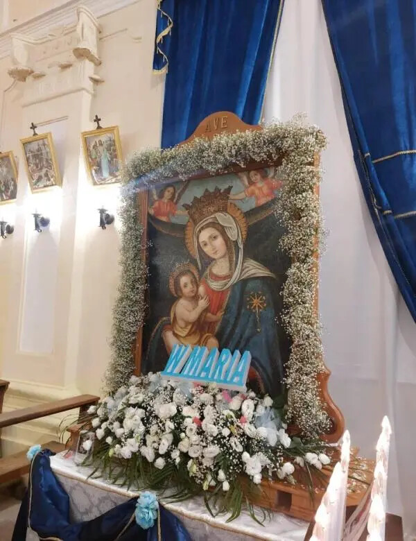 Simeri Crichi, il quadro della Madonna di Porto nella Parrocchia Santa Maria Assunta images Simeri Crichi, il quadro della Madonna di Porto nella Parrocchia Santa Maria Assunta