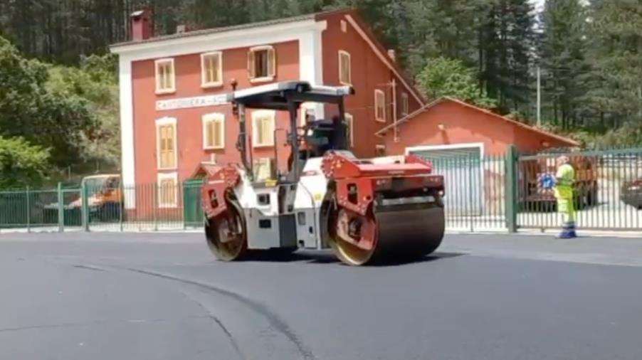Anas, ripristino della pavimentazione a Longobucco sulla "Silana di Rossano" images Anas, ripristino della pavimentazione a Longobucco sulla "Silana di Rossano"