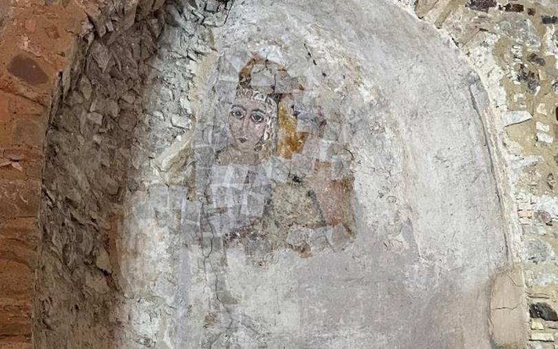 Restaurato l’affresco raffigurante la Madonna Incoronata ad Umbriatico images Restaurato l’affresco raffigurante la Madonna Incoronata ad Umbriatico