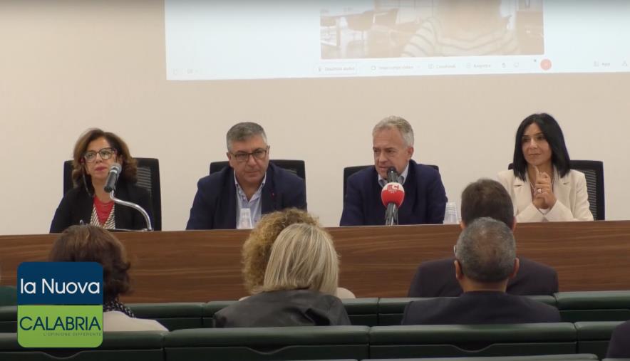 images Nasce la Carta degli Extravergini d’oliva della Calabria, la presentazione alla Regione (VIDEO)