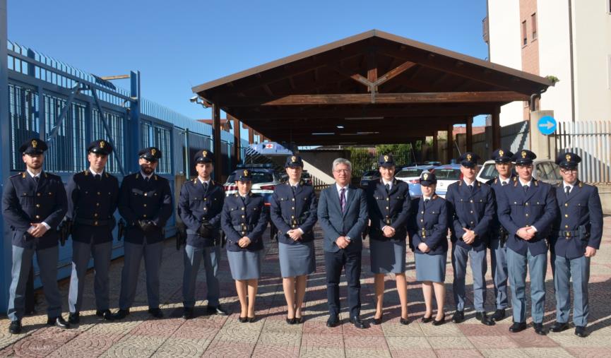 Nuove assegnazioni di personale alla Questura di Crotone: prendono servizio 12 agenti images Nuove assegnazioni di personale alla Questura di Crotone: prendono servizio 12 agenti