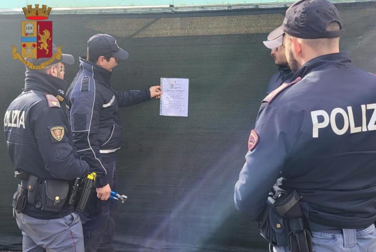 Vibo Valentia, munizioni fra i banchi della frutta: denunciato images Vibo Valentia, munizioni fra i banchi della frutta: denunciato