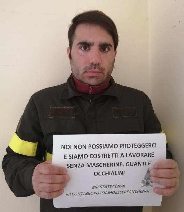 Coronavirus. Silipo (USB Vigili del Fuoco): "Non abbiamo i dispositivi idonei per lavorare in sicurezza" (VIDEO) images Coronavirus. Silipo (USB Vigili del Fuoco): "Non abbiamo i dispositivi idonei per lavorare in sicurezza" (VIDEO)