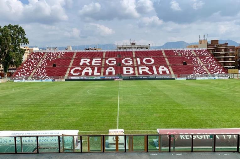 images Catanzaro, pubblicato l'avviso del servizio nuoto in piscina per i soggetti diversamente abili

