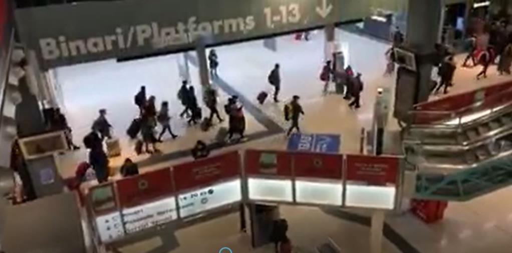 images Coronavirus. E' fuga dalla Lombardia verso il Sud. Treni presi d'assalto per non rimanere bloccati (VIDEO)