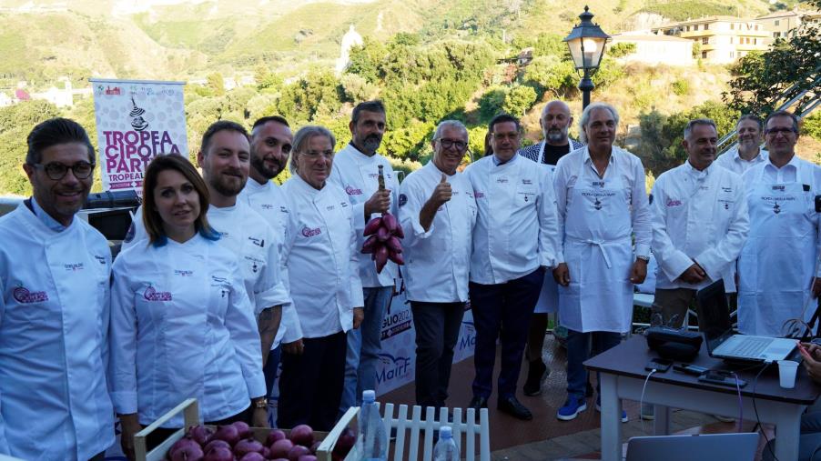 images In cucina. Le infinite sfumature della cipolla rossa di Tropea 