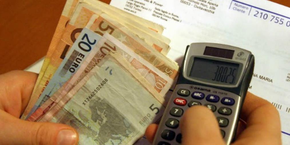 Catanzaro, Polimeni e Arcuri: "Tari aumentata del 7 per cento" images Catanzaro, Polimeni e Arcuri: "Tari aumentata del 7 per cento"