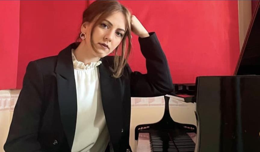 Ama Calabria, alla Slaa Mahler di Trebisacce il recital della pianista Teresa Spatola images Ama Calabria, alla Slaa Mahler di Trebisacce il recital della pianista Teresa Spatola