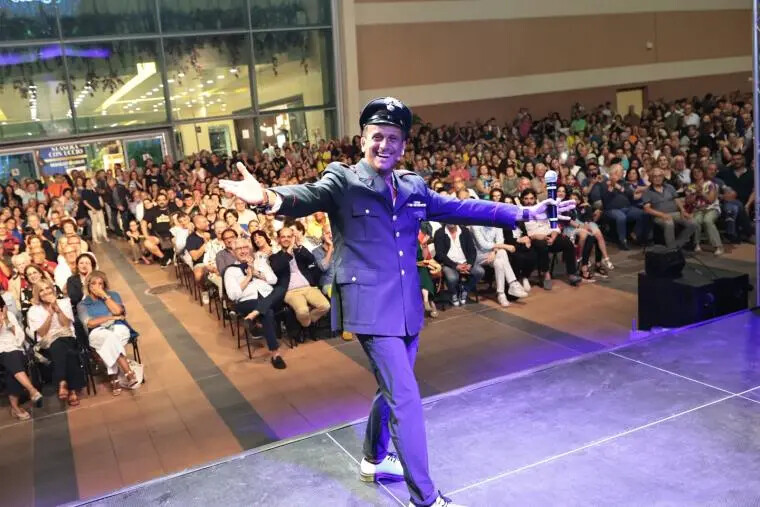 Straordinario successo per Uccio al Parco Commerciale Le Fontane di Catanzaro images Straordinario successo per Uccio al Parco Commerciale Le Fontane di Catanzaro