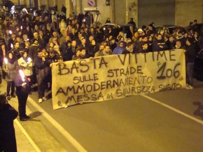L'associazione Basta vittime sulla 106 in polemica con il sottosegretario Cancelleri: "Cronoprogramma parziale sul Megalotto 3" images L'associazione Basta vittime sulla 106 in polemica con il sottosegretario Cancelleri: "Cronoprogramma parziale sul Megalotto 3"