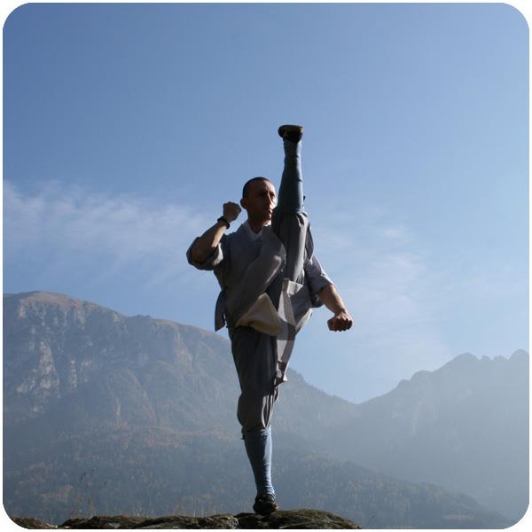 images In edicola il nuovo libro del Vescovo di Tropea, Luigi Renzo