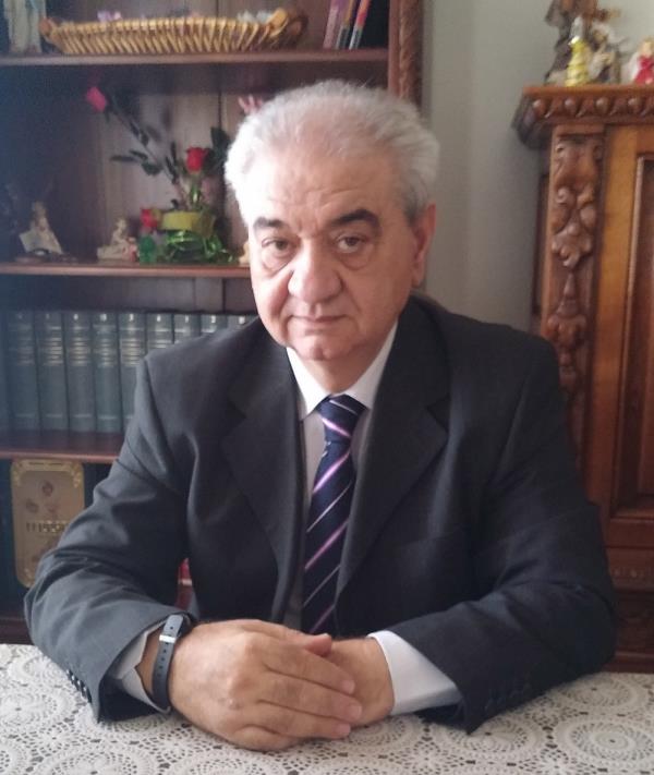 Il catanzarese Vincenzo Ursini con “Eravamo comunisti” partecipa al 'Premio Strega Poesia' images Il catanzarese Vincenzo Ursini con “Eravamo comunisti” partecipa al 'Premio Strega Poesia'