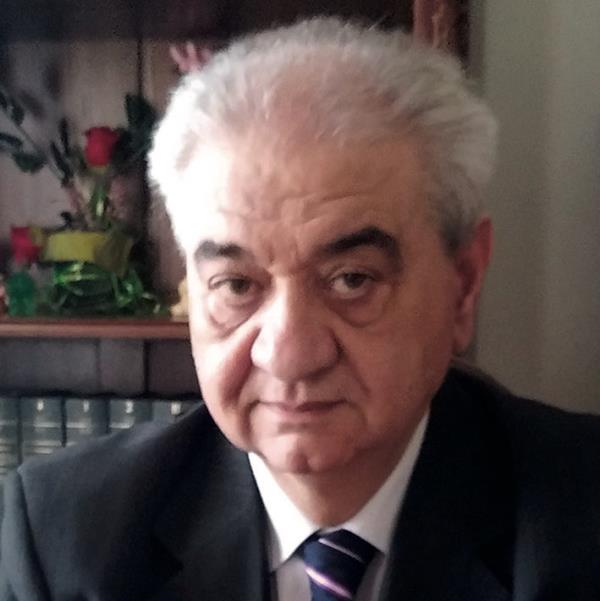 Poesia, il catanzarese Vincenzo Ursini in finale nel prestigioso concorso "La casa rossa" images Poesia, il catanzarese Vincenzo Ursini in finale nel prestigioso concorso "La casa rossa"