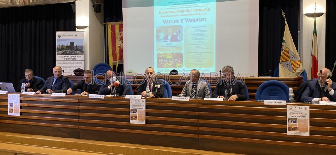 images Varianti Covid e vaccini, il professore Ciccozzi a Catanzaro ospite dell’Umg  
