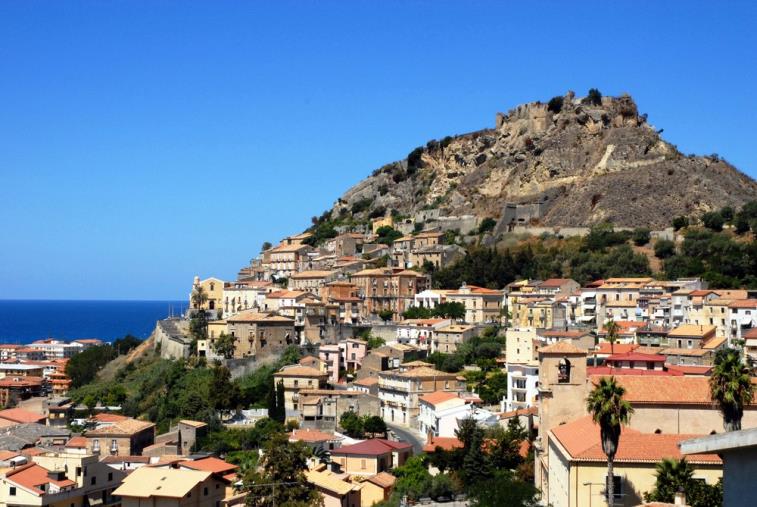 images Fratelli d’Italia ad Amantea: al via la campagna di tesseramento 2025
