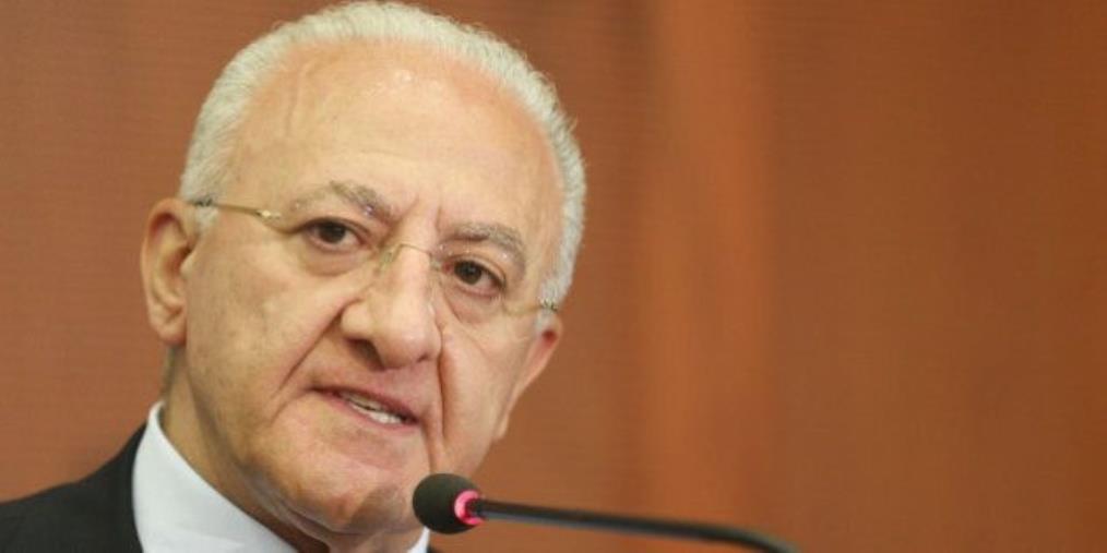 images Palmi finisce tra le immagini della Campania postate su Fb da De Luca. Cesaro attacca: "Vuole invadere la Calabria?"