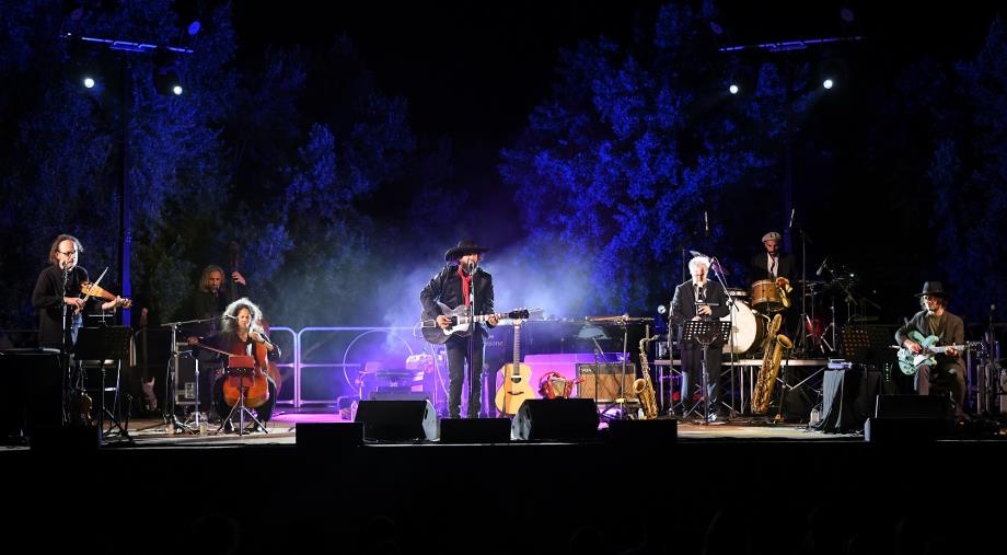 images Armonie d'arte Festival: Vinicio Capossela accende la notte nel Parco archeologico di Sibari, Daniele Silvestri scalda i cuori nei boschi secolari di Serra San Bruno