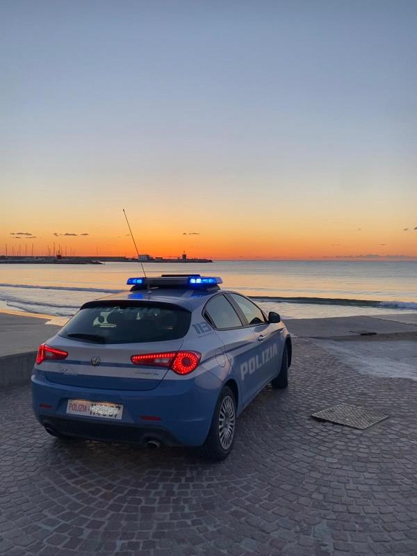 images Maltratta per anni la famiglia, giovane crotonese finisce in carcere