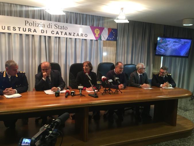 Lamezia Terme, operazione "Quarta copia", 15 anni di smaltimento illegale di rifiuti: 20 arresti e una città sempre più "avvelenata" (VIDEO) images Lamezia Terme, operazione "Quarta copia", 15 anni di smaltimento illegale di rifiuti: 20 arresti e una città sempre più "avvelenata" (VIDEO)