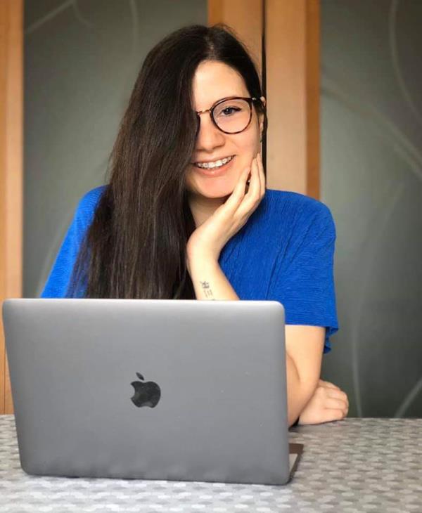 Imprese in difficoltà? Arriva la consulenza gratuita di Lucia Battaglia per imparare a "vendere o semplicemente essere presenti on line" images Imprese in difficoltà? Arriva la consulenza gratuita di Lucia Battaglia per imparare a "vendere o semplicemente essere presenti on line"