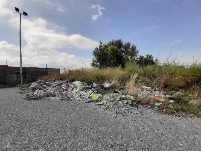 images Discarica abusiva a Squillace. Tra plastica, mobili e materiali edili (VIDEO e FOTO)