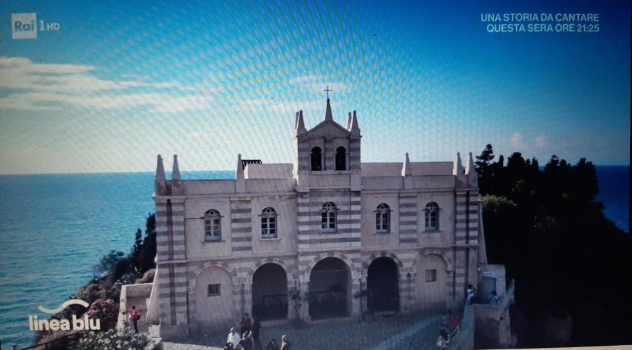 Tropea, l’ex consigliere Piserà: “Riaprire subito la porta laterale del cimitero per consentire accesso a disabili e anziani”