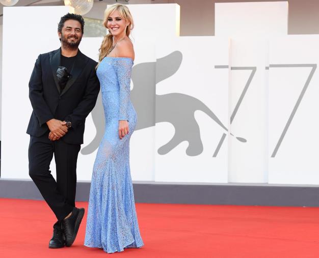 images Gianvito Casadonte sul red carpet a Venezia. Condurrà "Primo set", da giovedì su Rai 2 (VIDEO) 