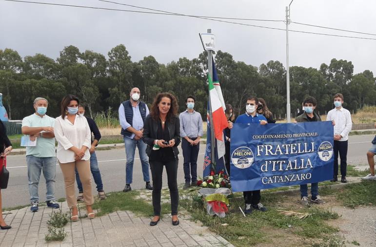 Catanzaro ricorda Norma Cossetto. Ferro (FdI): "Pagò la sola colpa di essere italiana" (VIDEO) images Catanzaro ricorda Norma Cossetto. Ferro (FdI): "Pagò la sola colpa di essere italiana" (VIDEO)