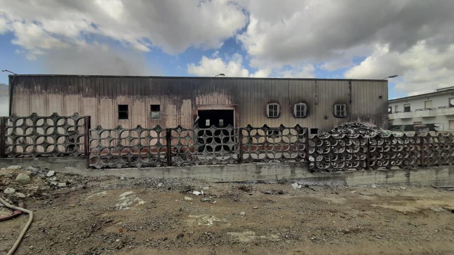 images Traffico di rifiuti con l'Africa, la ditta Ecomanagement e quel maxi incendio a Squillace 