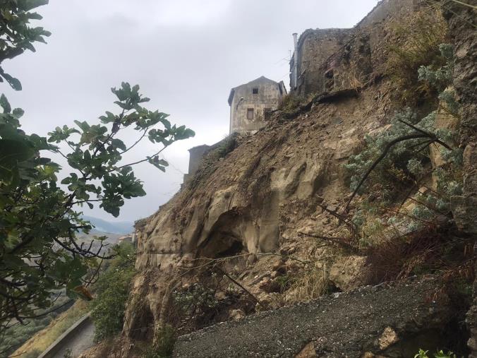 Scala Coeli, il circolo Legambiente lancia l'allarme sul dissesto idrogeologico images Scala Coeli, il circolo Legambiente lancia l'allarme sul dissesto idrogeologico