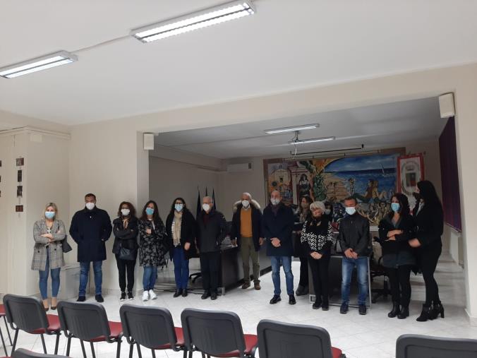 images Inaugurato a Botricello il Punto ascolto demenze. Sodano (RAGI): "Occorre avere il coraggio di schierarsi dalla parte di queste persone" (VIDEO)