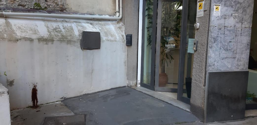 Catanzaro. Galleria Mancuso ostaggio del degrado di senzatetto "dimenticati" da uffici comunali "distratti" images Catanzaro. Galleria Mancuso ostaggio del degrado di senzatetto "dimenticati" da uffici comunali "distratti"