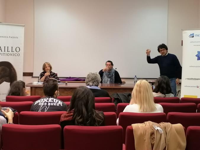 images "Libri&Bollicine", concluso il quarto appuntamento con lo scrittore crotonese Gianluca Facente