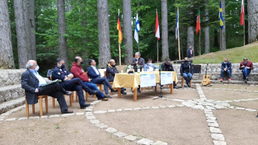Parco Nazionale della Sila, Taverna e AIMeF insieme nell’evento “Sila, salute, sostenibilità" images Parco Nazionale della Sila, Taverna e AIMeF insieme nell’evento “Sila, salute, sostenibilità"