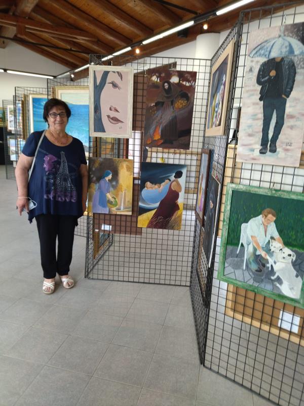 images È di origini sersalesi Letizia Froio, la pittrice che ha partecipato ad una mostra d’arte piemontese 