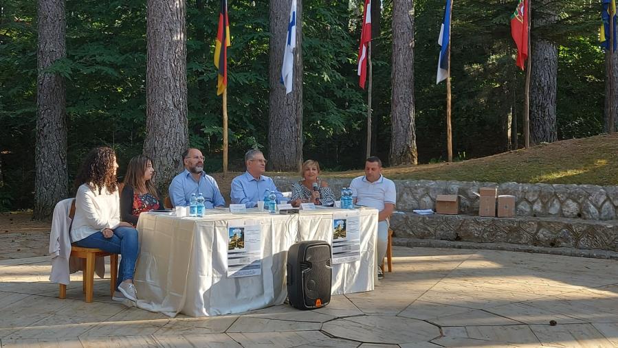 images Taverna. Costantino Mustari ha presentato il libro "Un'altra vita. Storie dai borghi della presila catanzarese"