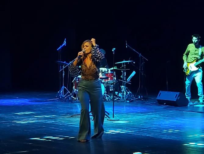 Catanzaro. Irene Grandi al Politeama chiude la XVIII edizione del Festival d'Autunno images Catanzaro. Irene Grandi al Politeama chiude la XVIII edizione del Festival d'Autunno