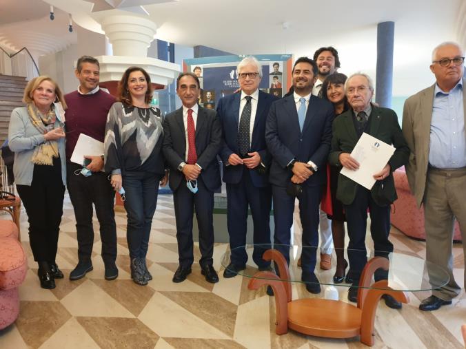 Catanzaro. "RiprendiAMOci il Teatro": il Politeama svela il nuovo cartellone images Catanzaro. "RiprendiAMOci il Teatro": il Politeama svela il nuovo cartellone