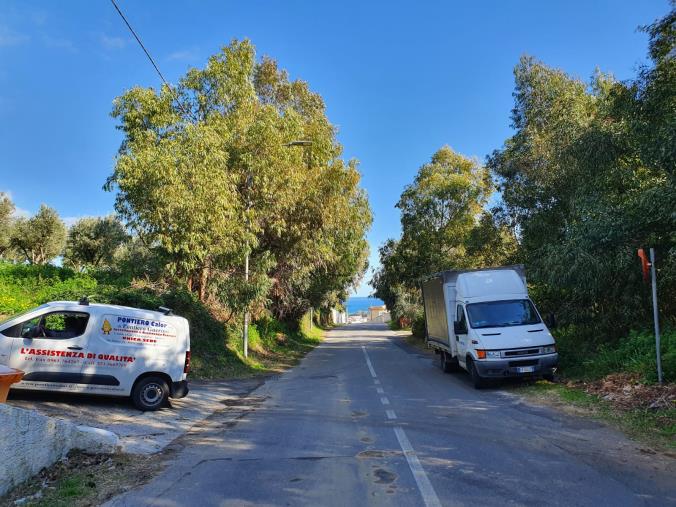 images Verde pubblico, il gruppo consiliare "Fare per Catanzaro" denuncia la situazione di Via Izzi de Falenta