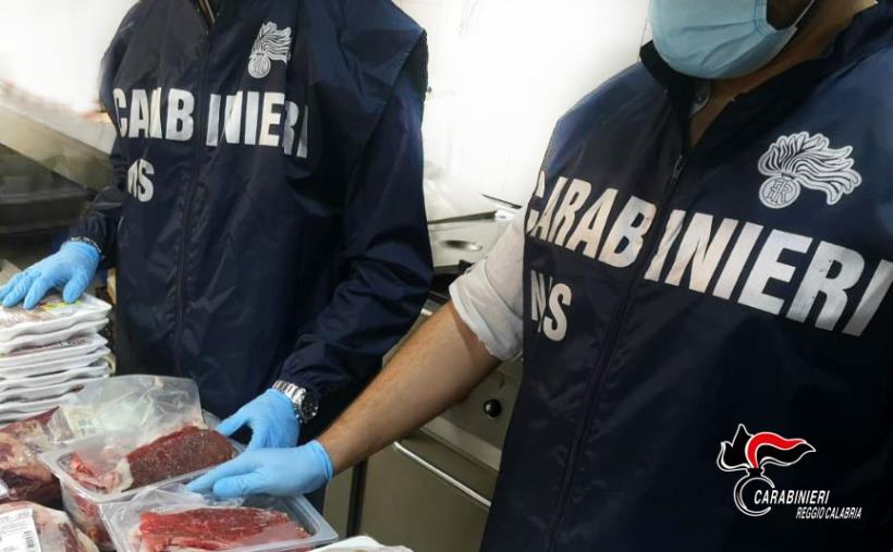 Reggio Calabria: cibo congelato e mal conservato, i carabinieri denunciano la titolare di una macelleria images Reggio Calabria: cibo congelato e mal conservato, i carabinieri denunciano la titolare di una macelleria