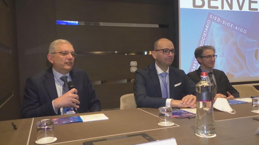 images “Il tumore del Colon-Retto, dallo screening alla terapia”: le interviste agli esperti 
