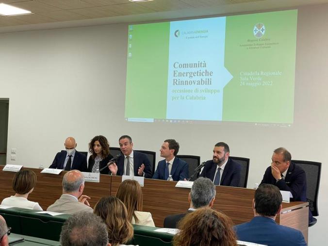 La Calabria offre uno sportello telematico di supporto ai comuni sulle comunità energetiche rinnovabili: è la prima regione in Italia images La Calabria offre uno sportello telematico di supporto ai comuni sulle comunità energetiche rinnovabili: è la prima regione in Italia