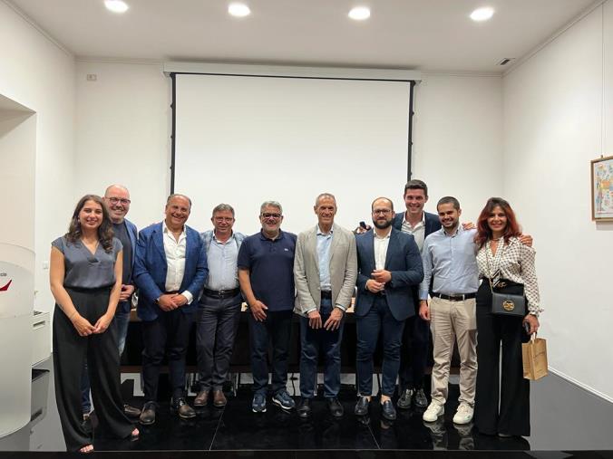 images Presentato il libro "All'inferno e ritorno" a Vibo Valentia, Cottarelli: "Sfruttare i bandi e le occasioni offerte dal Pnrr"