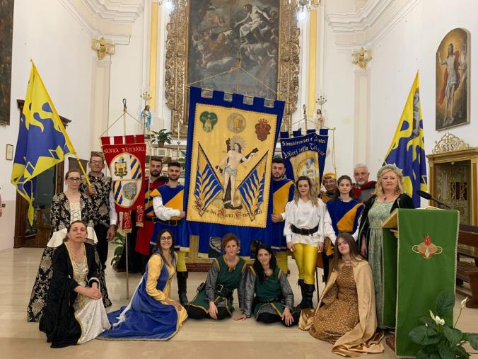 images Taverna, al rione di Santa Barbara il trofeo del Palio dei rioni trischenei