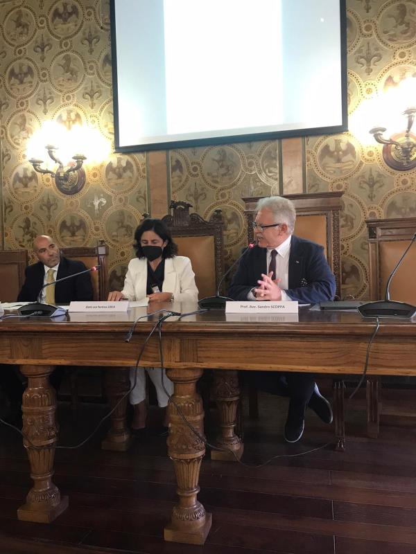 Successo a Catanzaro per il seminario su "Le nuove linee guida per la valutazione degli immobili" images Successo a Catanzaro per il seminario su "Le nuove linee guida per la valutazione degli immobili"