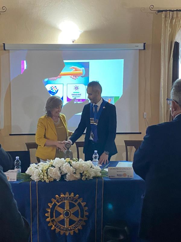 images Rotary Club Cropani, Carmela Armeli Gricio passa il testimone al neo presidente Domenico Logozzo